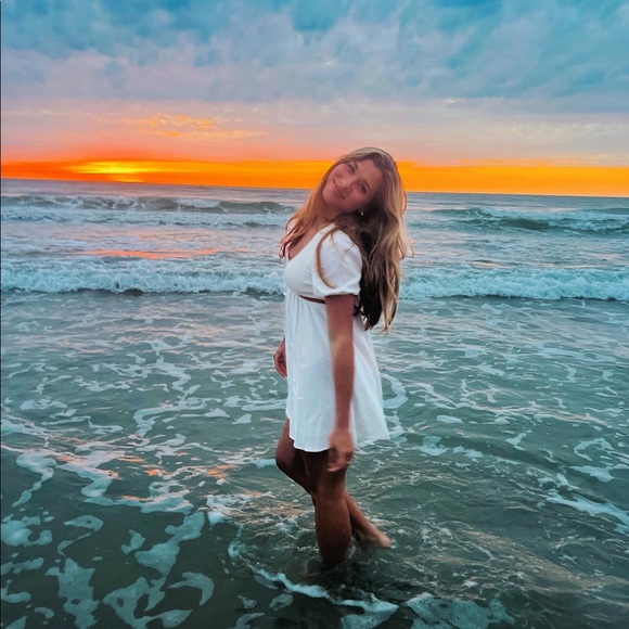 elayna98